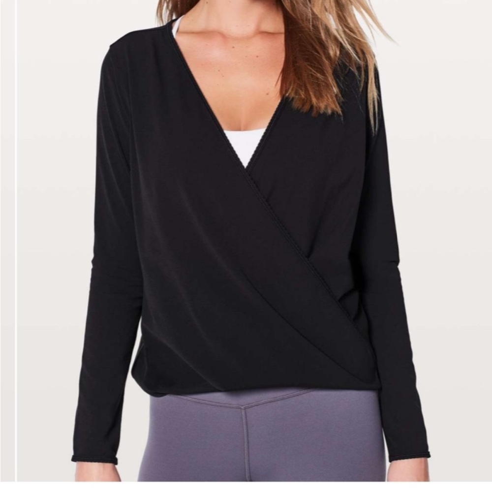 Lululemon black full freedom long sleeve top 10